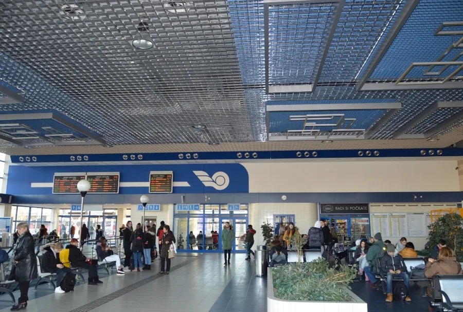 Trnava railway station interior